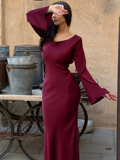 Elegancka Długa Sukienka z Rękawem | Zwiewna Sukienka Wieczorowa