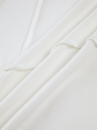 Damska bluzka basic – biała, slim fit, z długim rękawem