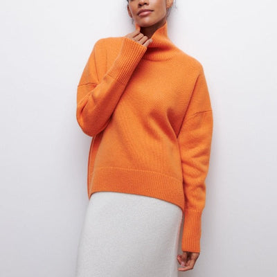 Damski sweter oversize z golfem – jesień/zima – błękitny